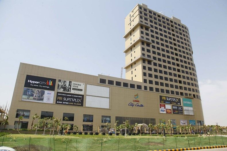 Bhutani City Center 32